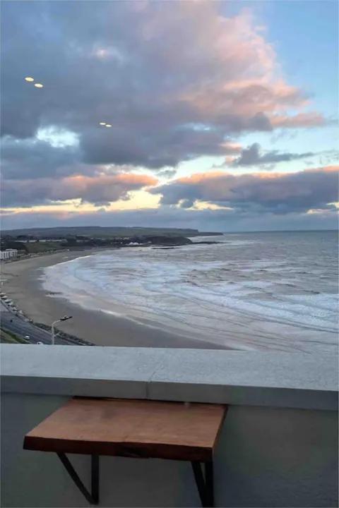 Spectacular 2 Bedroom Balcony Sea View Flat Scarborough Exterior foto