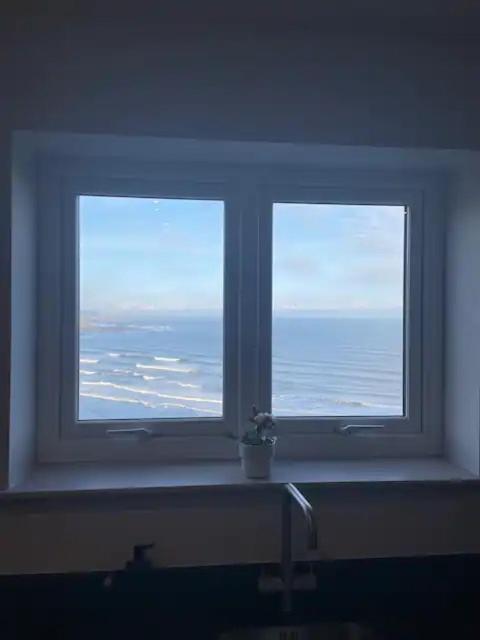 Spectacular 2 Bedroom Balcony Sea View Flat Scarborough Exterior foto